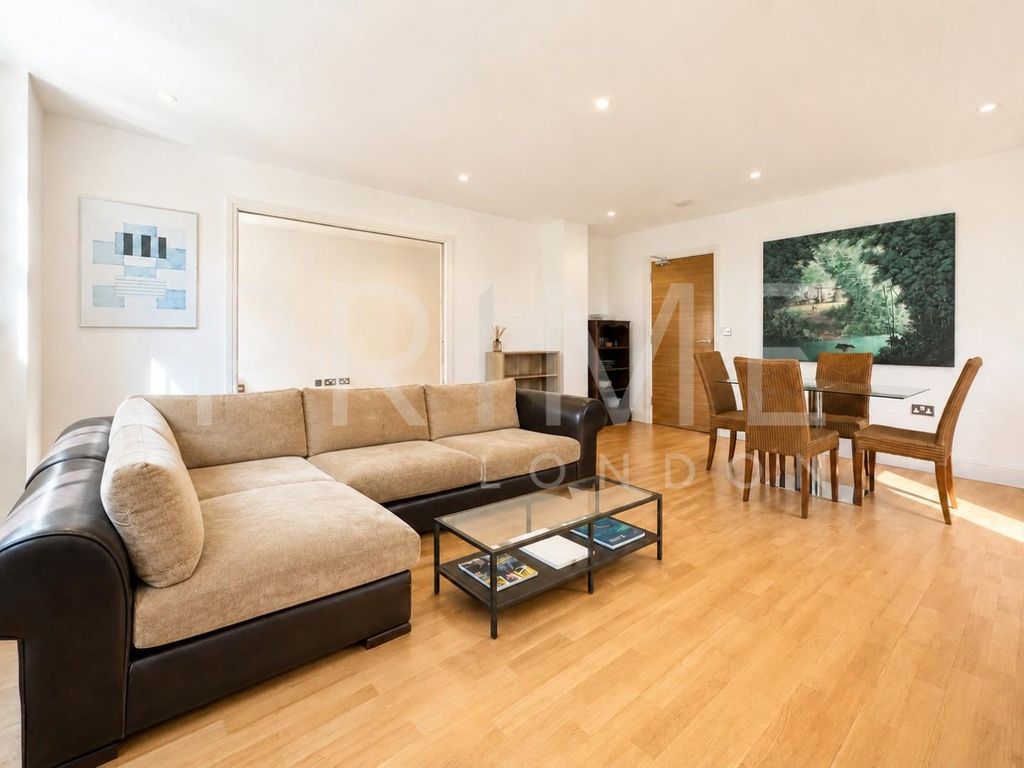 Property photo 3 of 17 Rh Wm8.Jpg