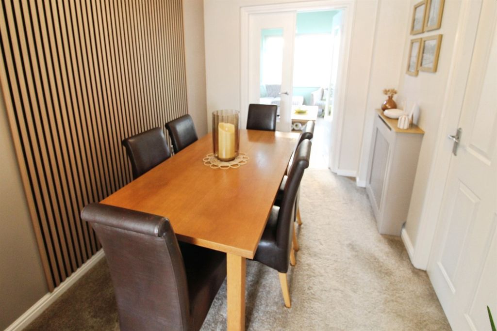 Property photo 3 of 18 Dining Room