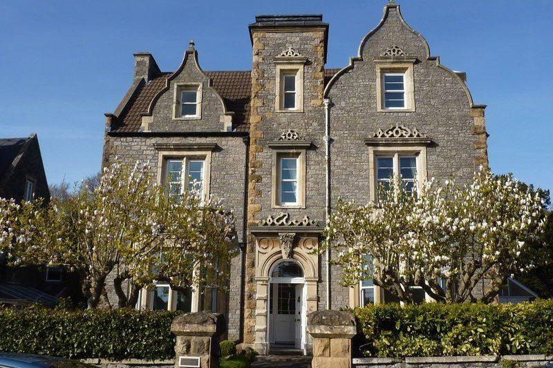 Property photo 1 of 7 Front