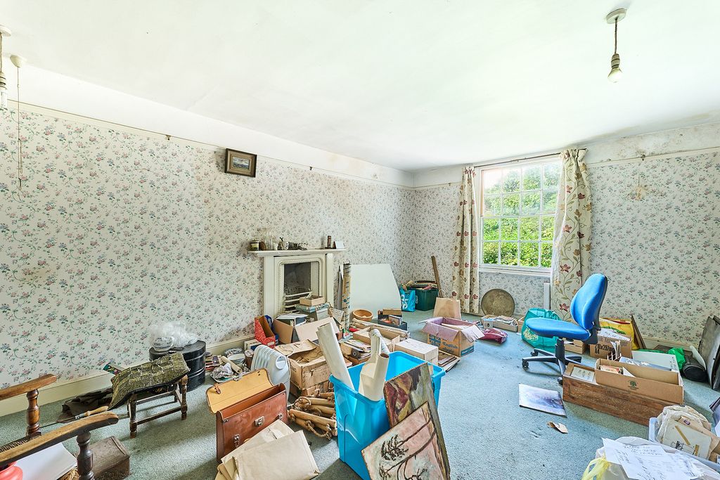 Property photo 3 of 31