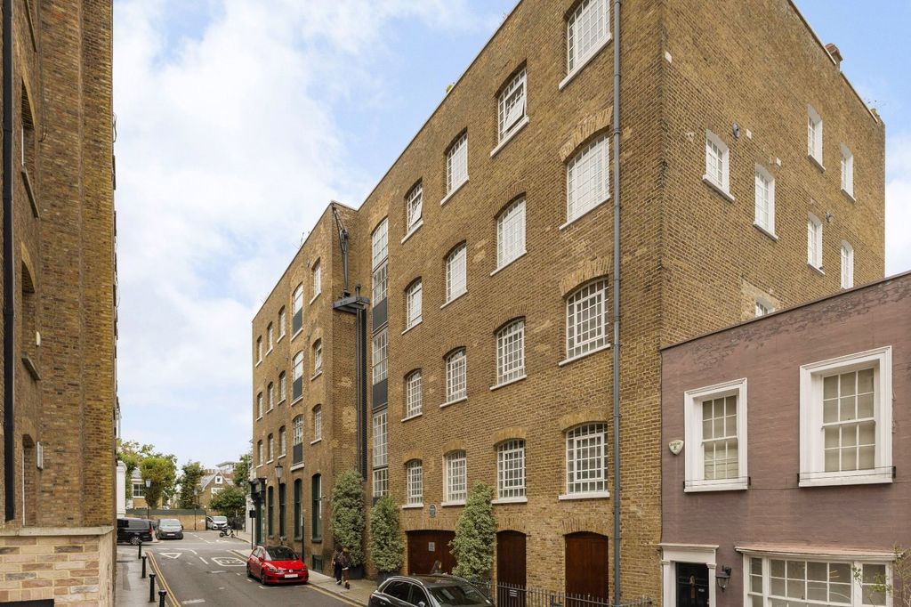 Property photo 1 of 19 Exterior