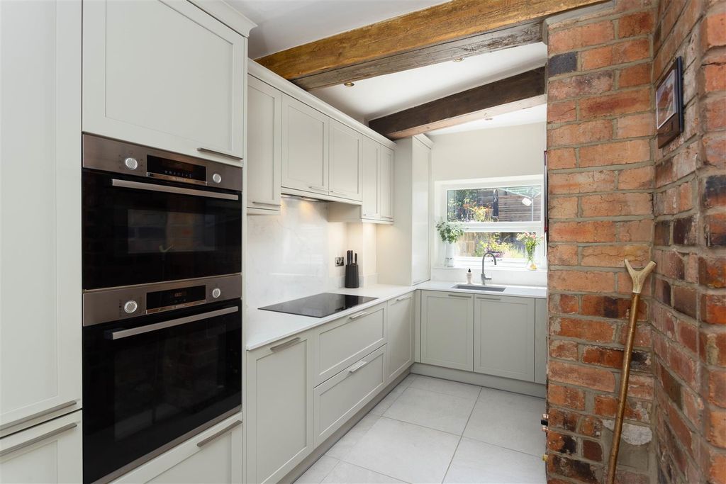Property photo 3 of 16 00010.Jpg