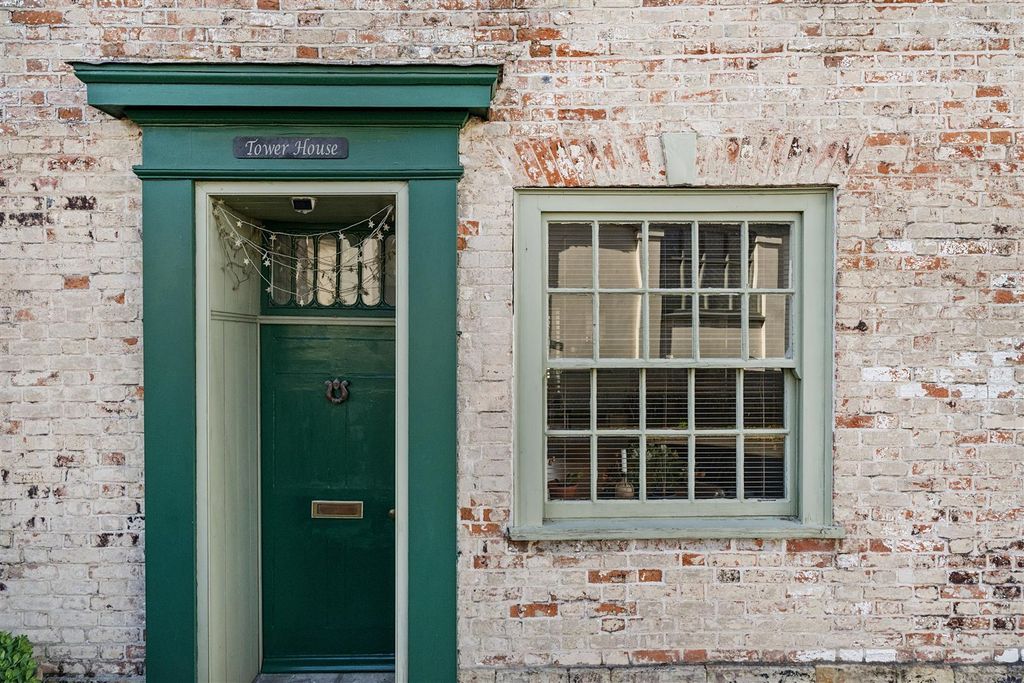 Property photo 2 of 27 93A239Ed-9Fd9-4680-8Da3-B22102E2Edd2.Jpg