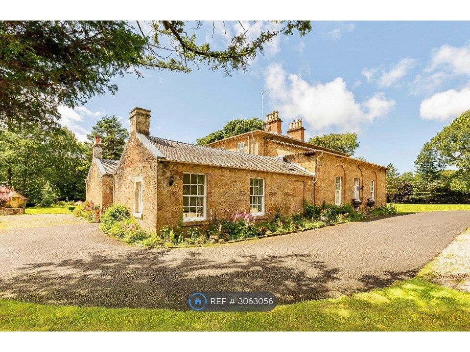 Property photo 2 of 35