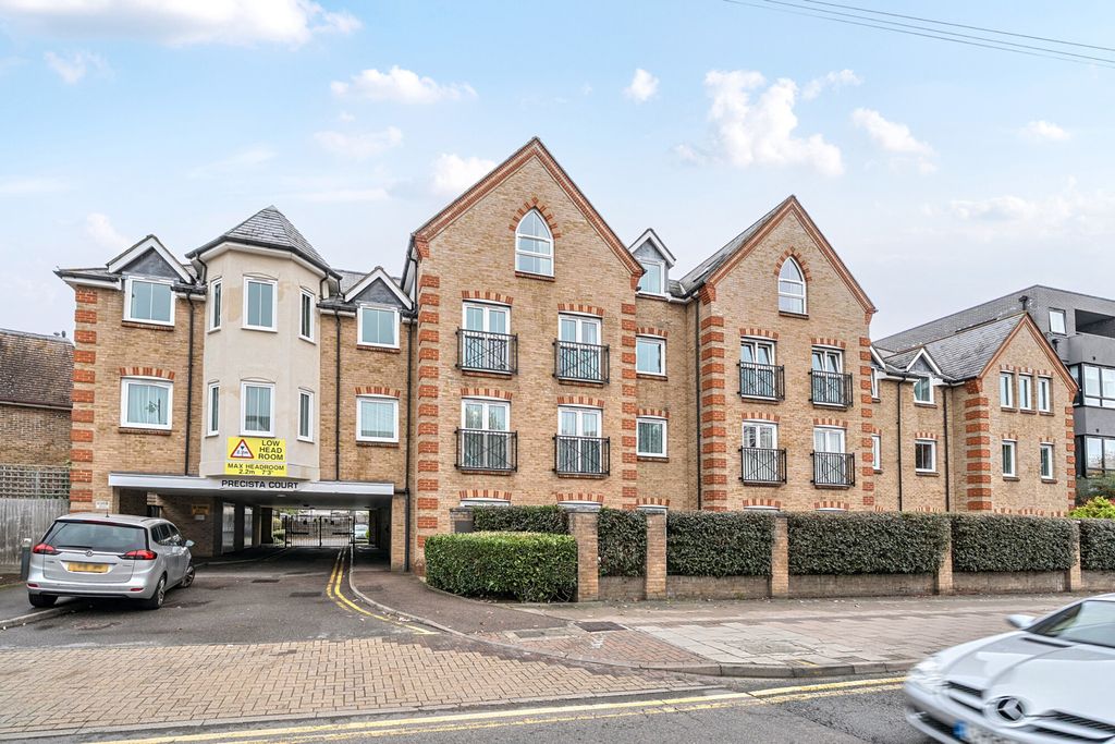 Property photo 1 of 14 External