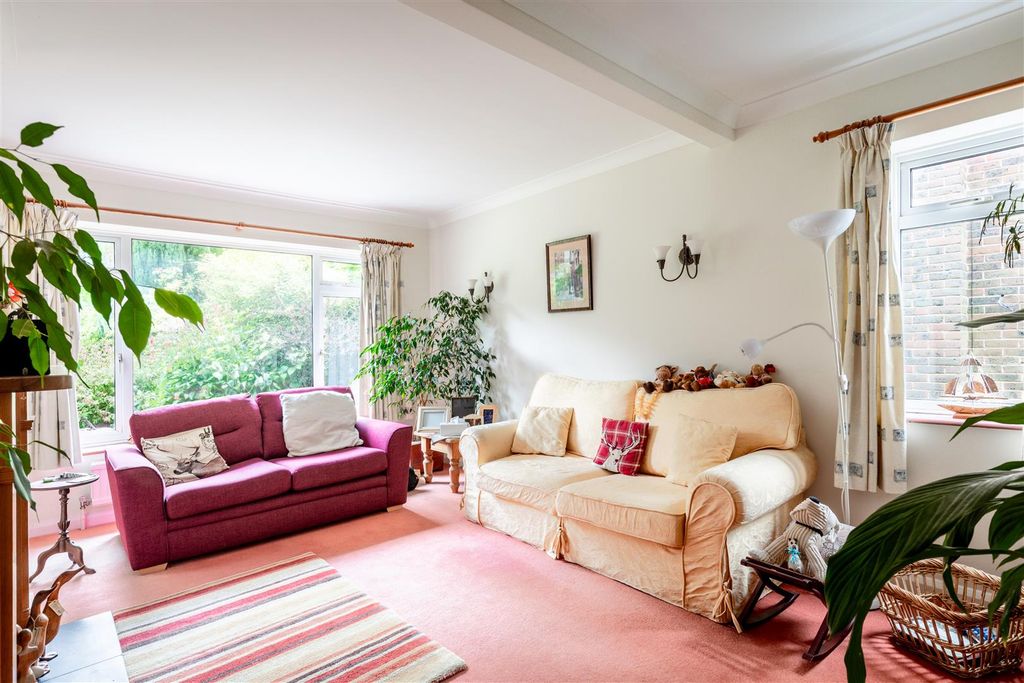 Property photo 3 of 31