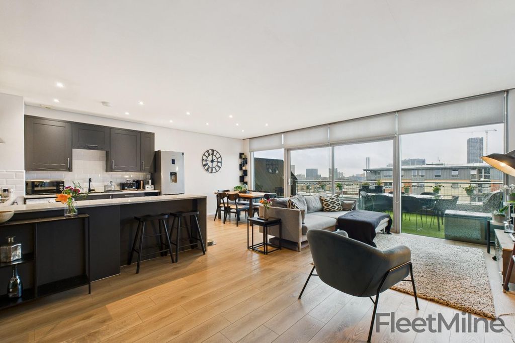 Property photo 3 of 22 Living Room