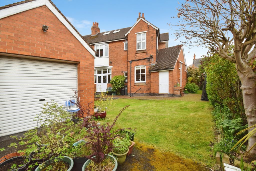Additional image 34 of 4 bed semi-detached house for saleHolmfield Road, Leicester LE2