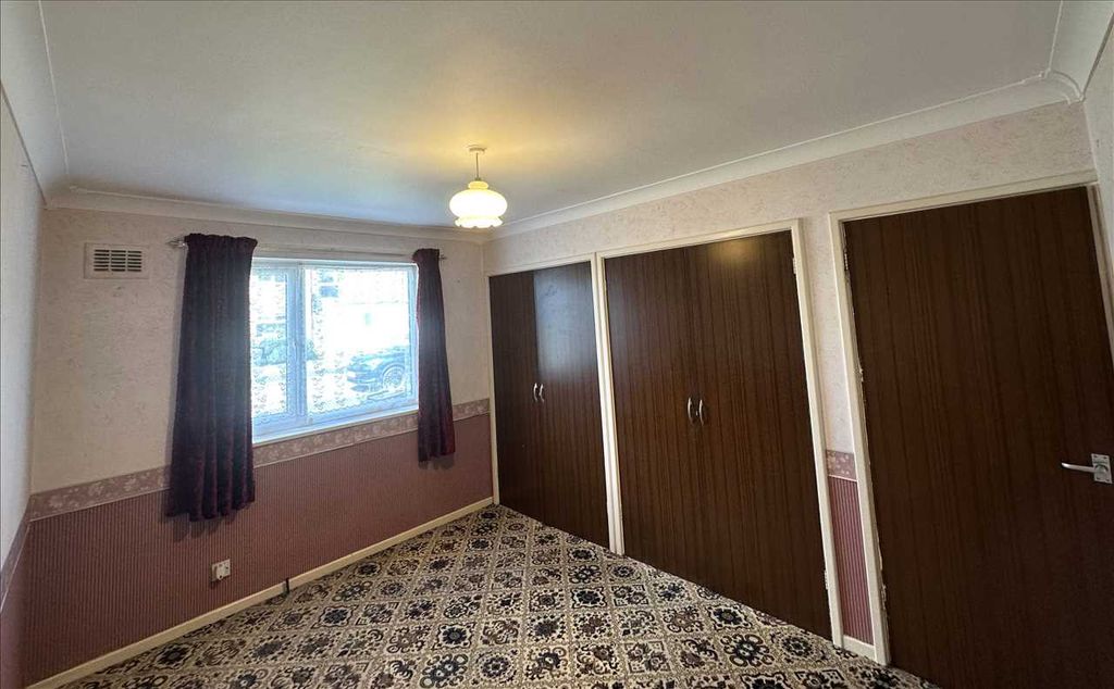 Additional image 9 of 2 bed flat for saleKensington Road, Scunthorpe DN15