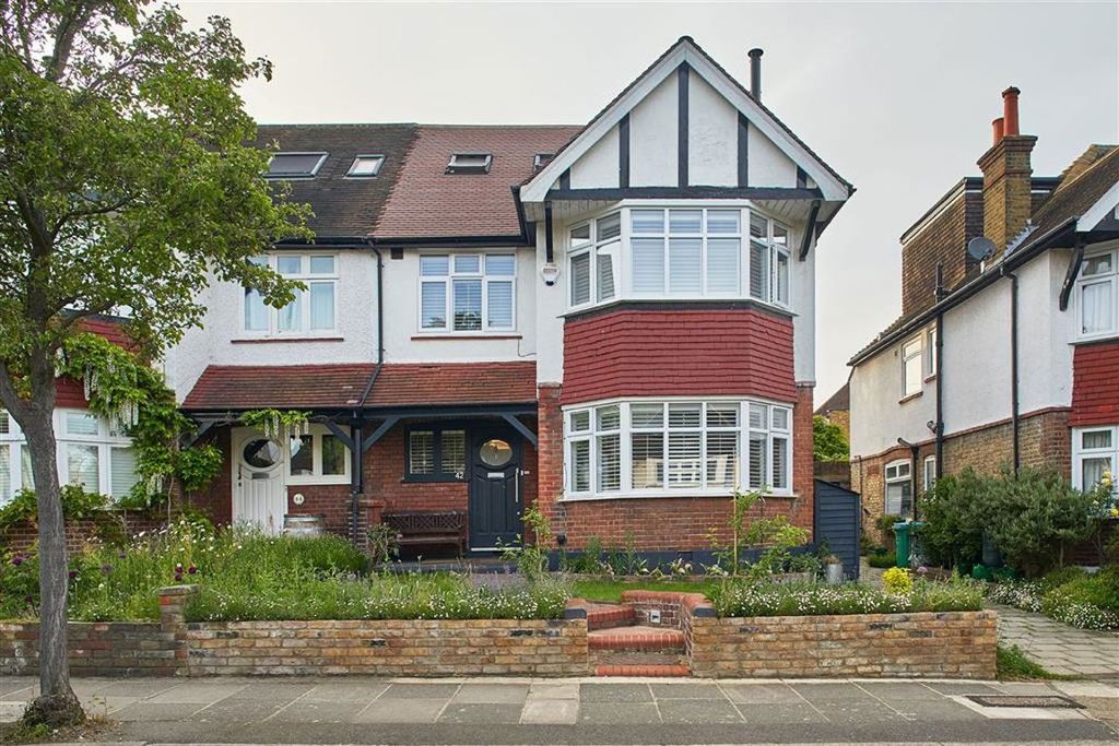 Property photo 1 of 6