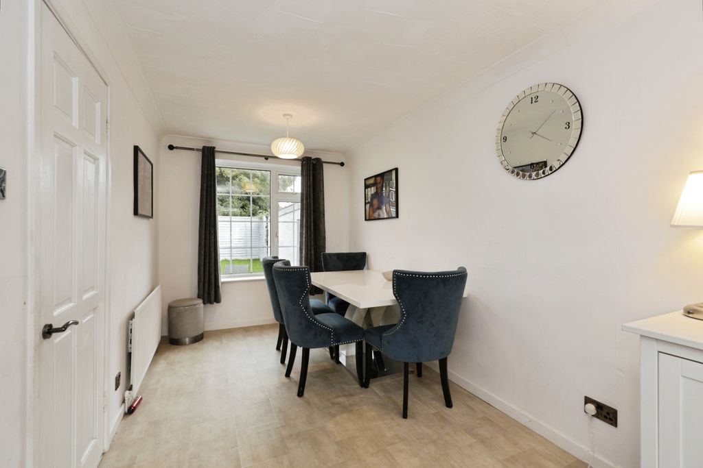 Property photo 3 of 13 Pbox-Img.Jpg