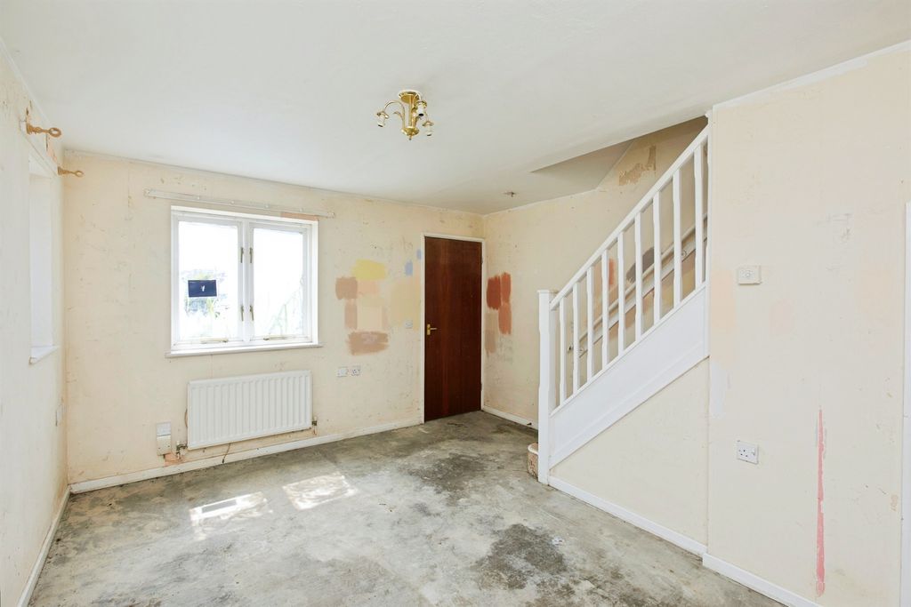 Property photo 2 of 11