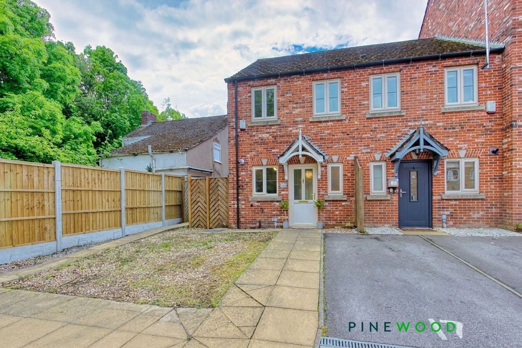 Property photo 1 of 16 Front
