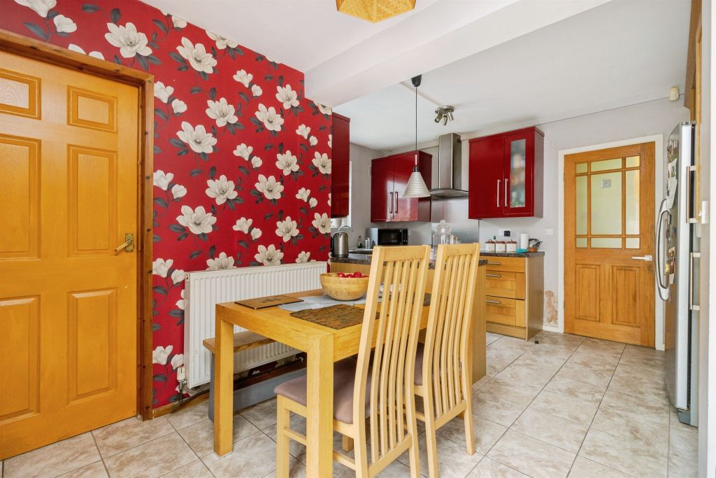 Property photo 2 of 29