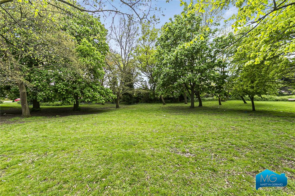 Property photo 3 of 16 Picture No. 26