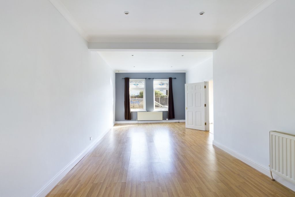 Property photo 2 of 12 Main Page