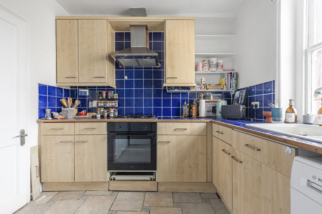 Property photo 3 of 8