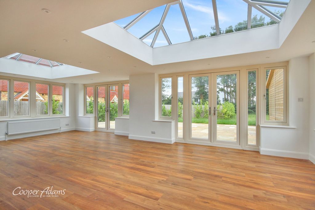 Property photo 2 of 23 Orangery