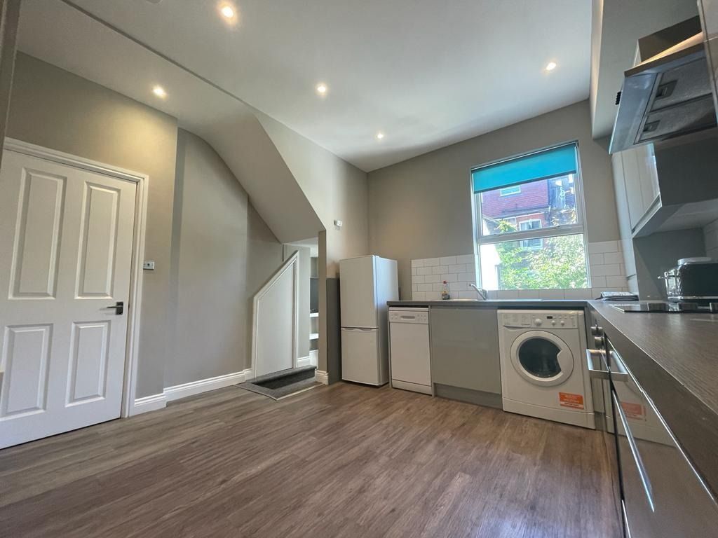 Property photo 3 of 17 4633032