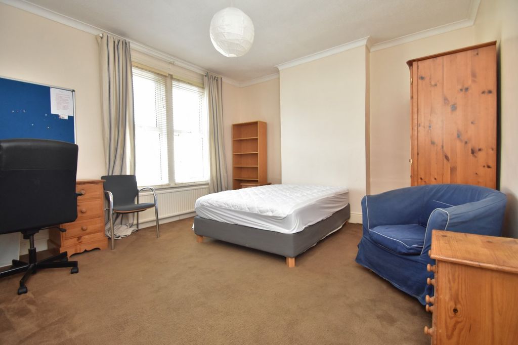 Property photo 3 of 12 Picture No. 21