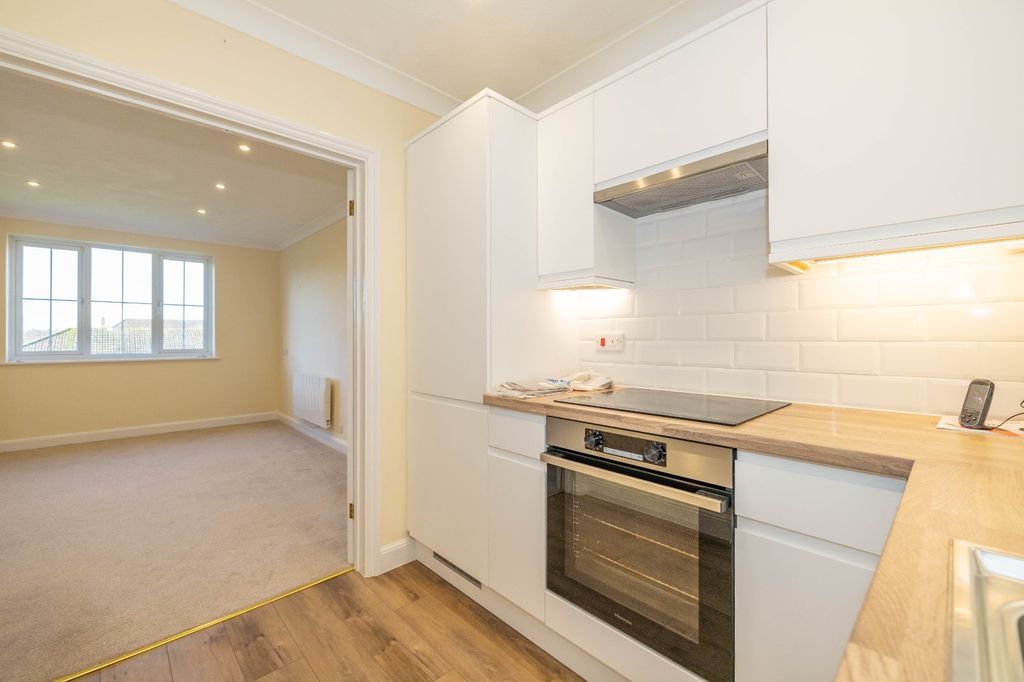 Property photo 2 of 12 Picture 2