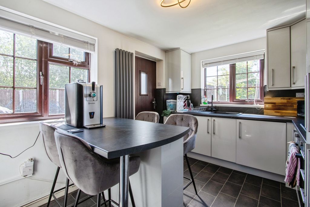 Property photo 3 of 15 Kitchen/Diner