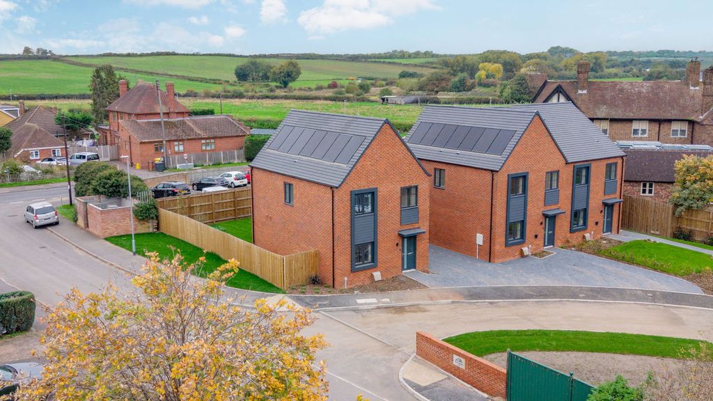 Property photo 1 of 26