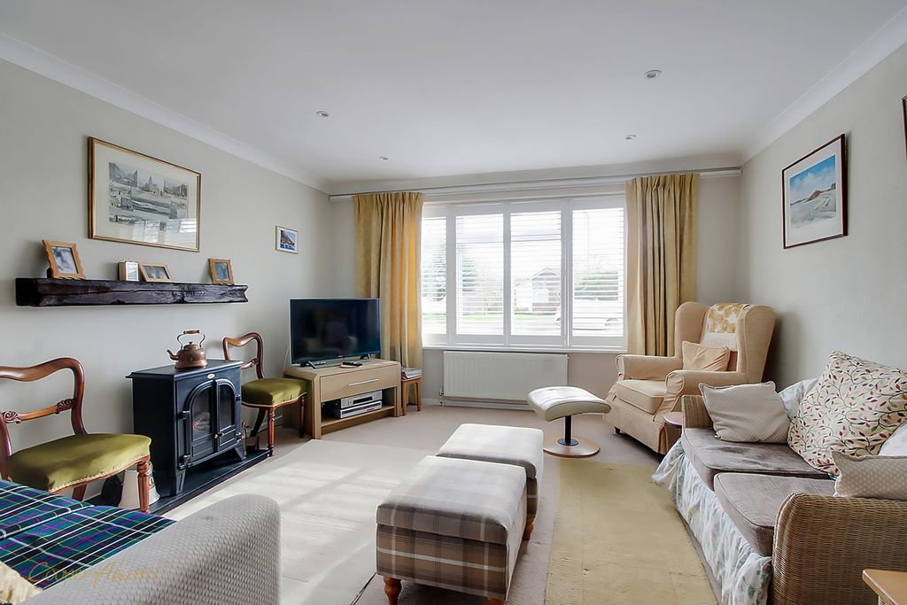 Property photo 2 of 12 Living Room