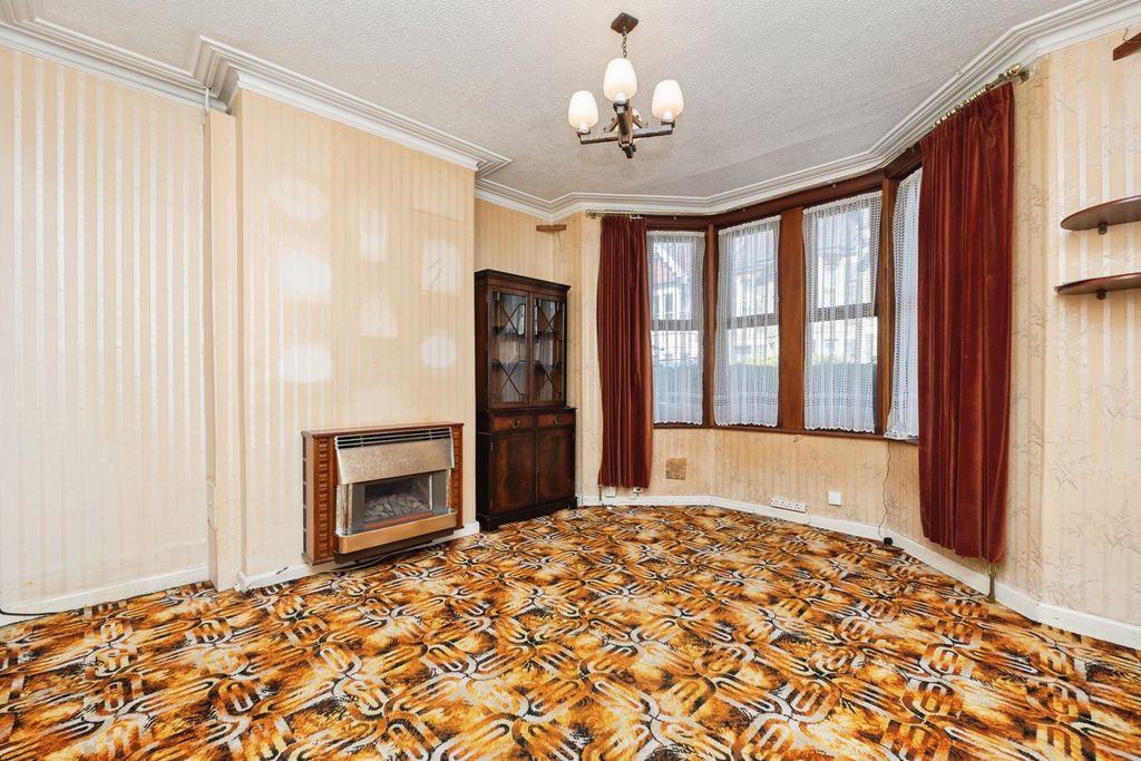 Property photo 2 of 20 Pbox-Img.Jpg