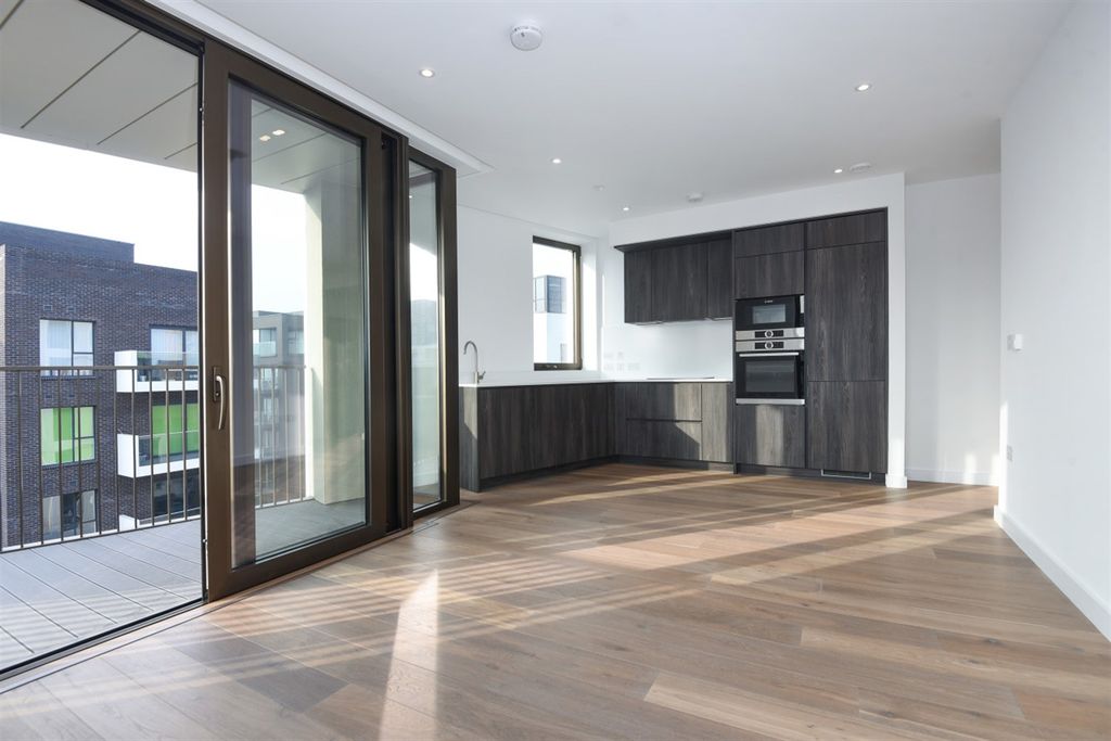 Property photo 1 of 11 Reception