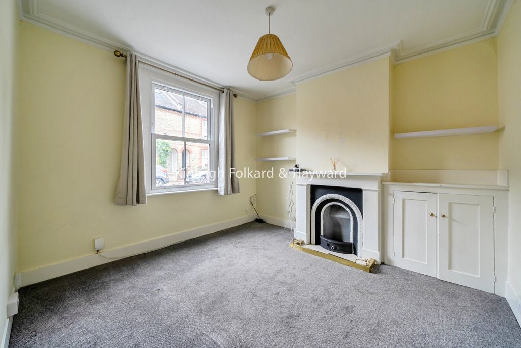 Property photo 2 of 7 Picture No. 18