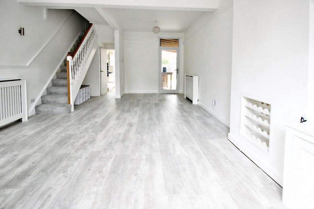 Property photo 2 of 17 1Bab387B-Screenshot 202026-04-20 20122101.Png