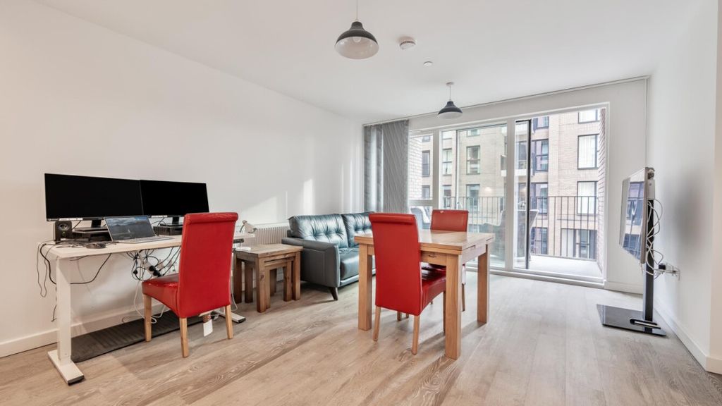 Property photo 1 of 22