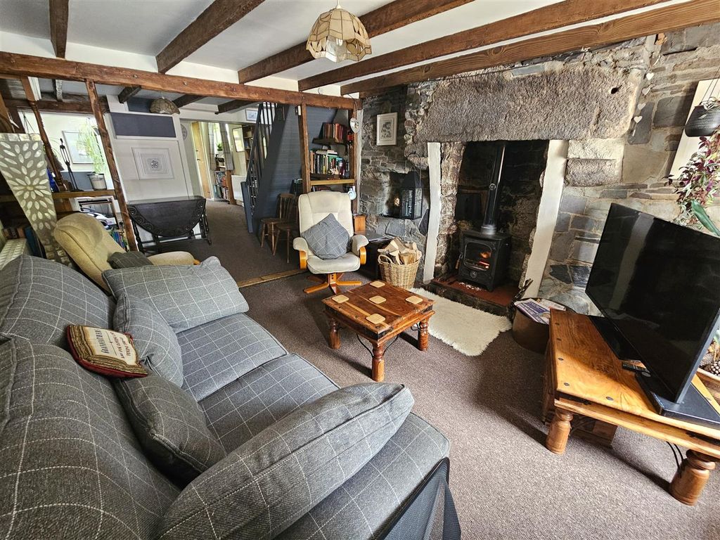 Property photo 2 of 17 Sitting Room (2).Jpg