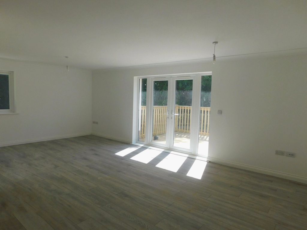 Property photo 3 of 10 Picture No. 10