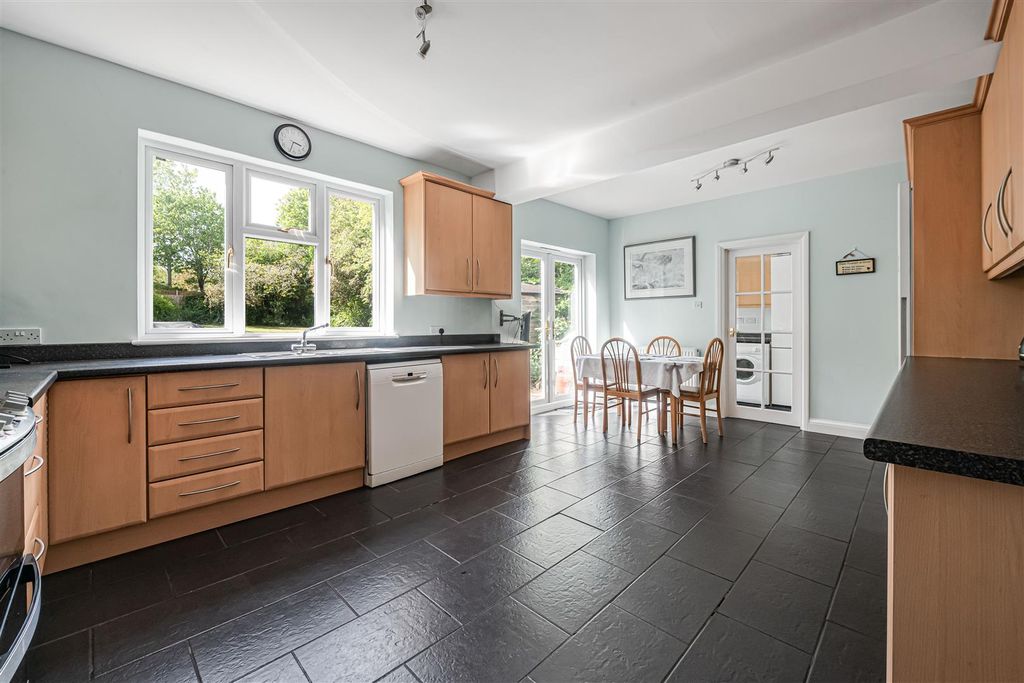 Property photo 2 of 17 27_78534.Jpg