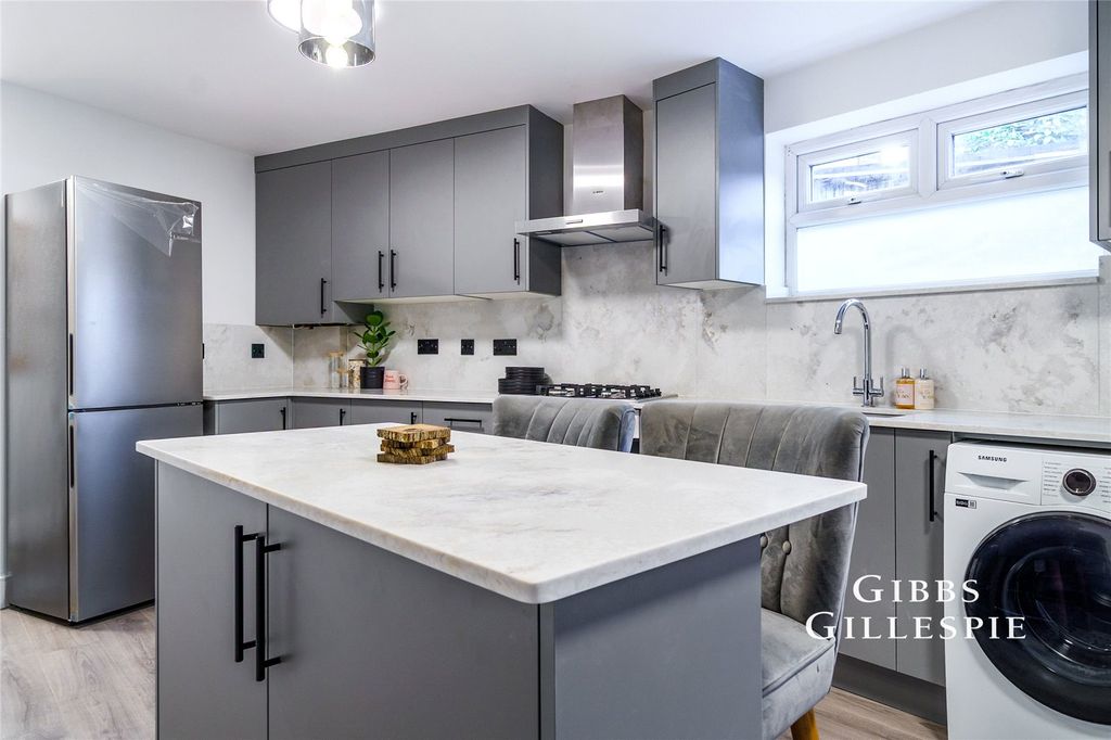 Property photo 1 of 11 Picture No. 14