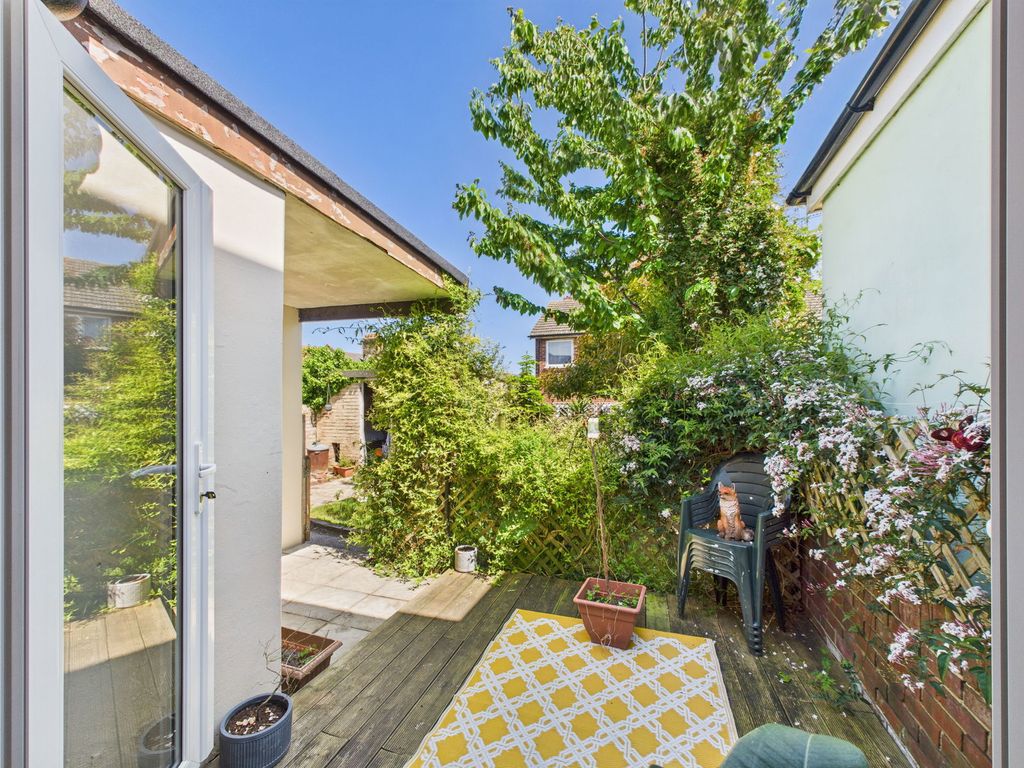 Property photo 3 of 12