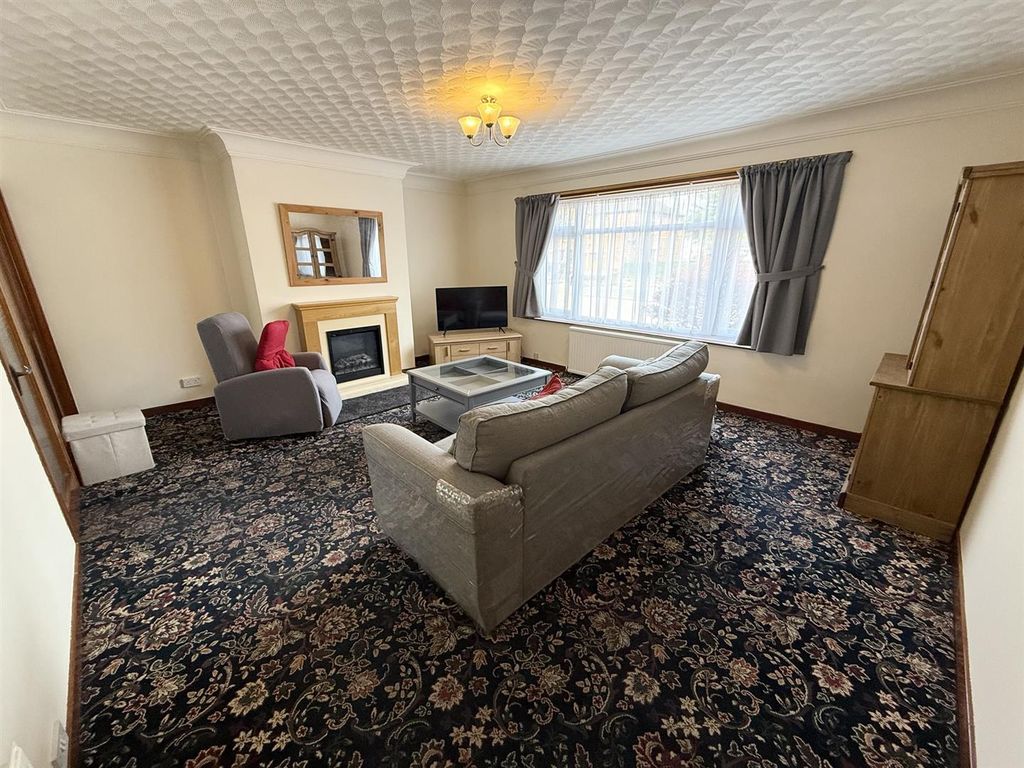 Property photo 3 of 24 Lounge 1.Jpeg