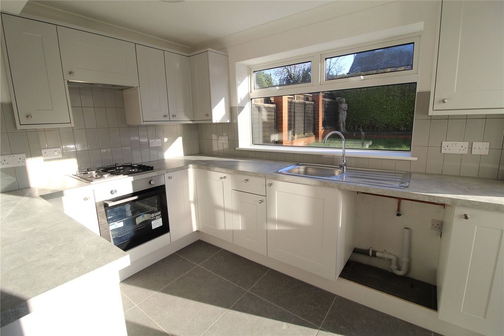 Property photo 3 of 23 Picture No. 15