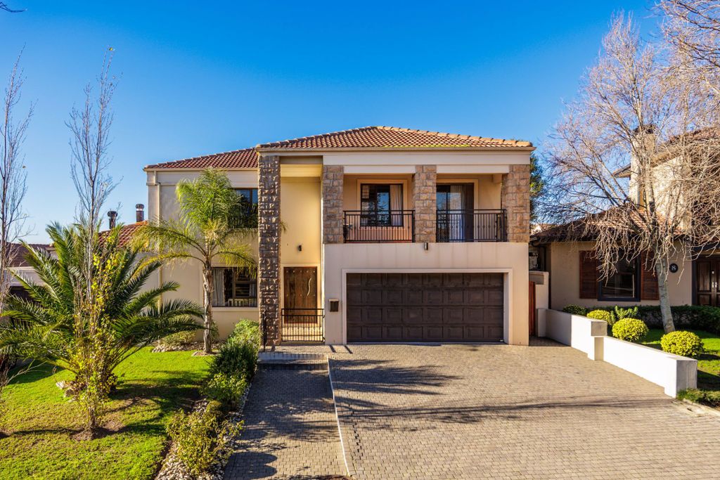 Property photo 1 of 35 Dbv1745445