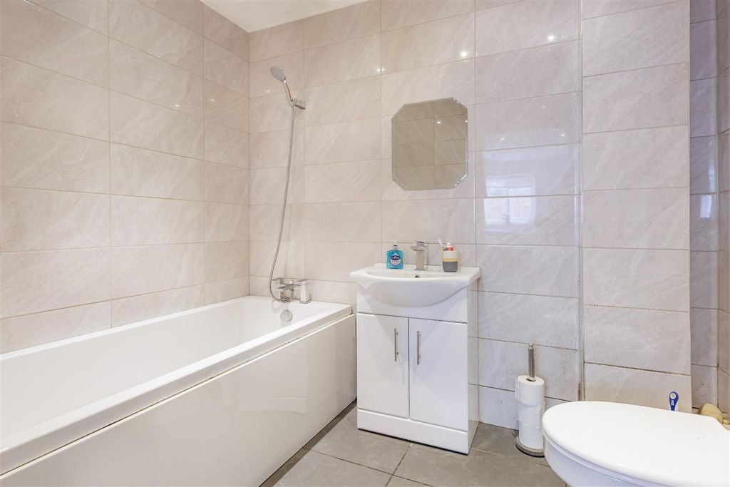 Property photo 3 of 18 1 Electron House (11).Jpg