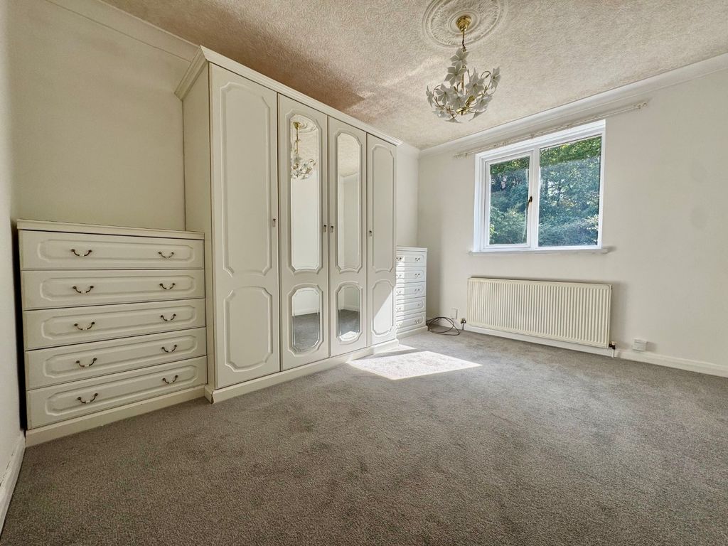 Property photo 3 of 9 4449253