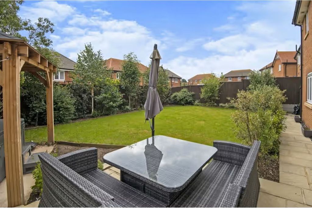 Property photo 2 of 15