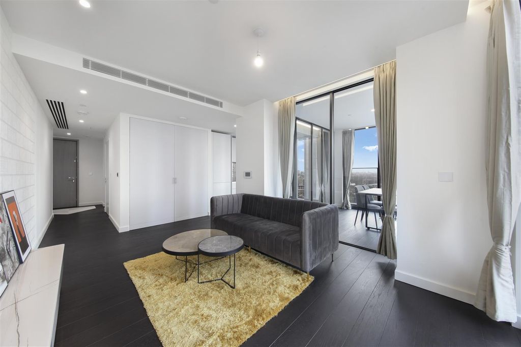 Property photo 1 of 15 Flat 1705, 67 Bondway - Pk2Yocpfcs0Xcb5Shtph.Jpg