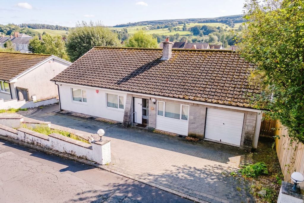 Property photo 1 of 26