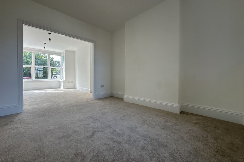 Property photo 3 of 16 Photo 20