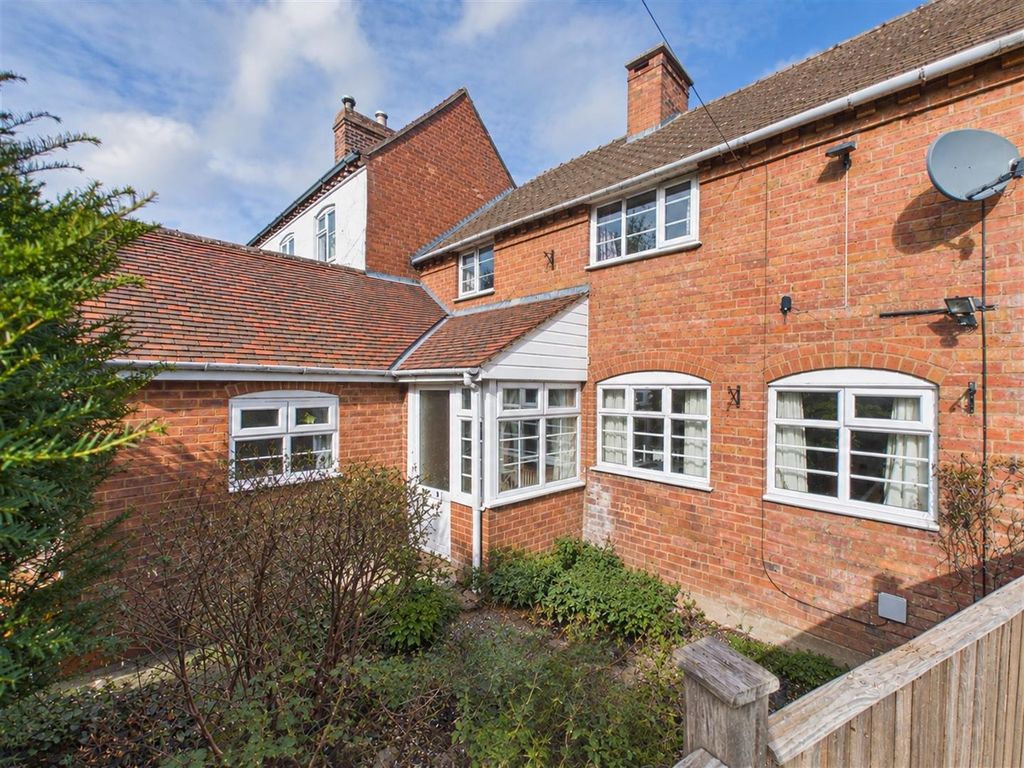 Property photo 1 of 21 Unobstructed Suburban Brick Garden View.Png