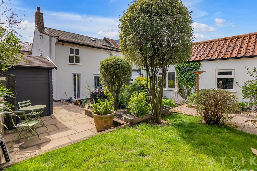 Property photo 1 of 47