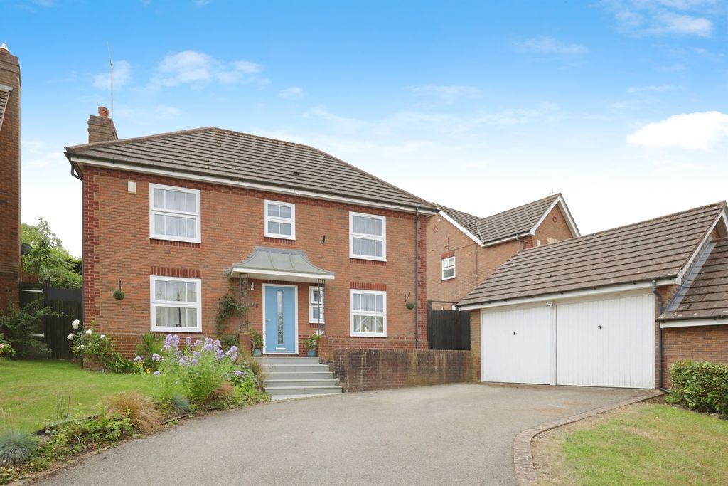 Property photo 1 of 31